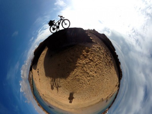 "Mi mundo en bici" por Dante Pena